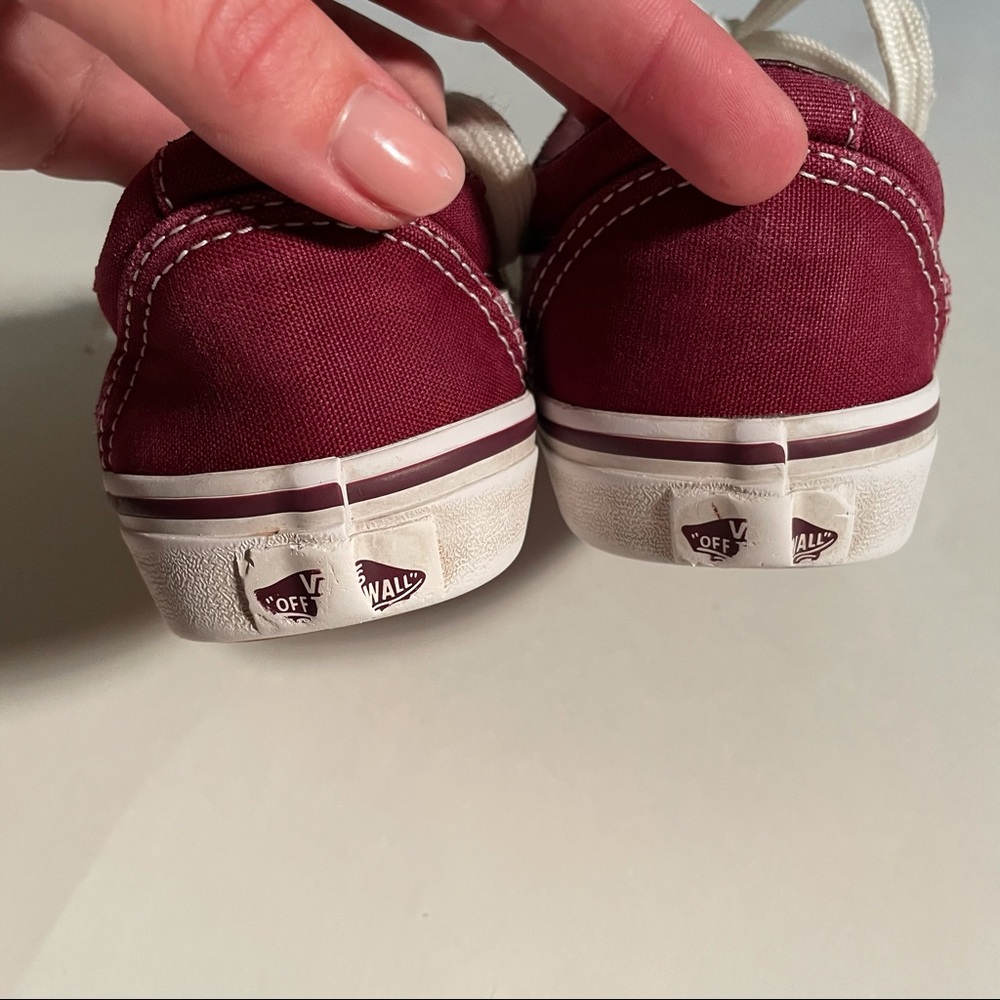 Vans - Picture 8 of 10